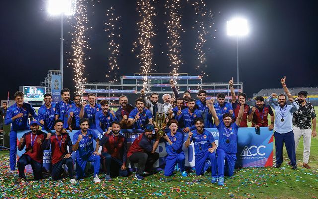               تیم افغان ابدالیان مقابل ایرلند و سریلانکا سلسله مسابقات سه جانبه انجام میدهد